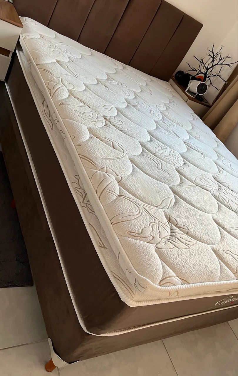 Cama Box Casal Cygnus com Colchão Casal Molas Ensacadas Marrom e Branca - Foto 3