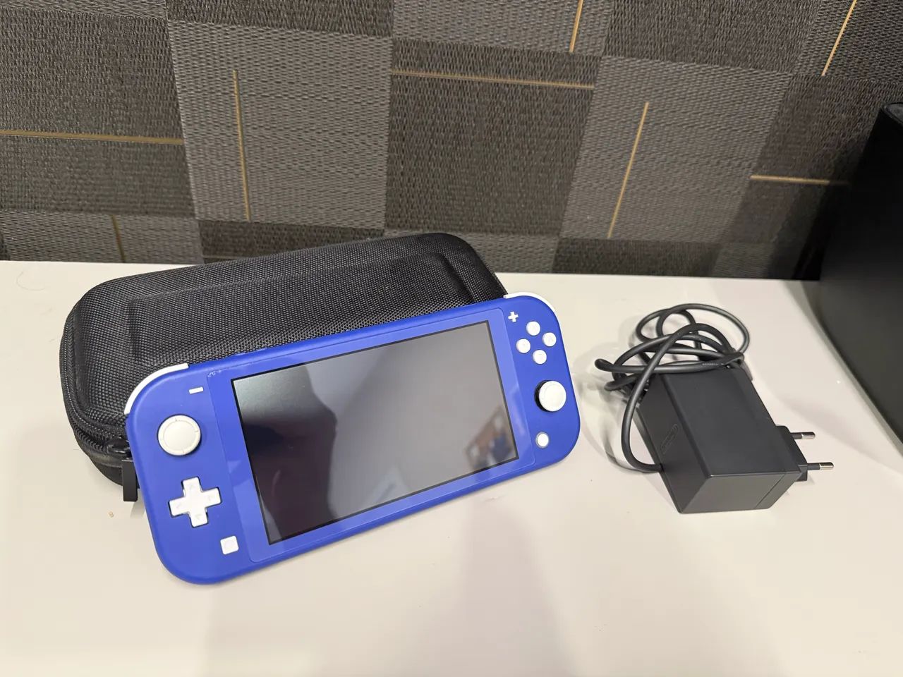 Nintendo Switch Lite Azul - Impecável - Original - Com Carregador