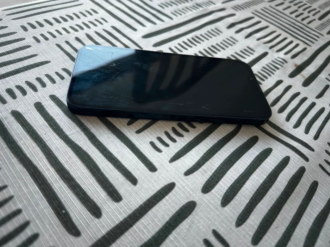 iPhone 13 128GB Midnight  - Foto 4