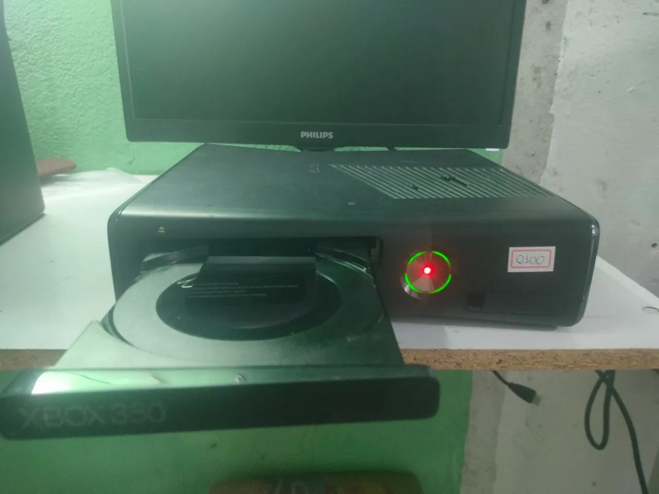 Xbox 360 Slim - DEFEITO - Foto 4