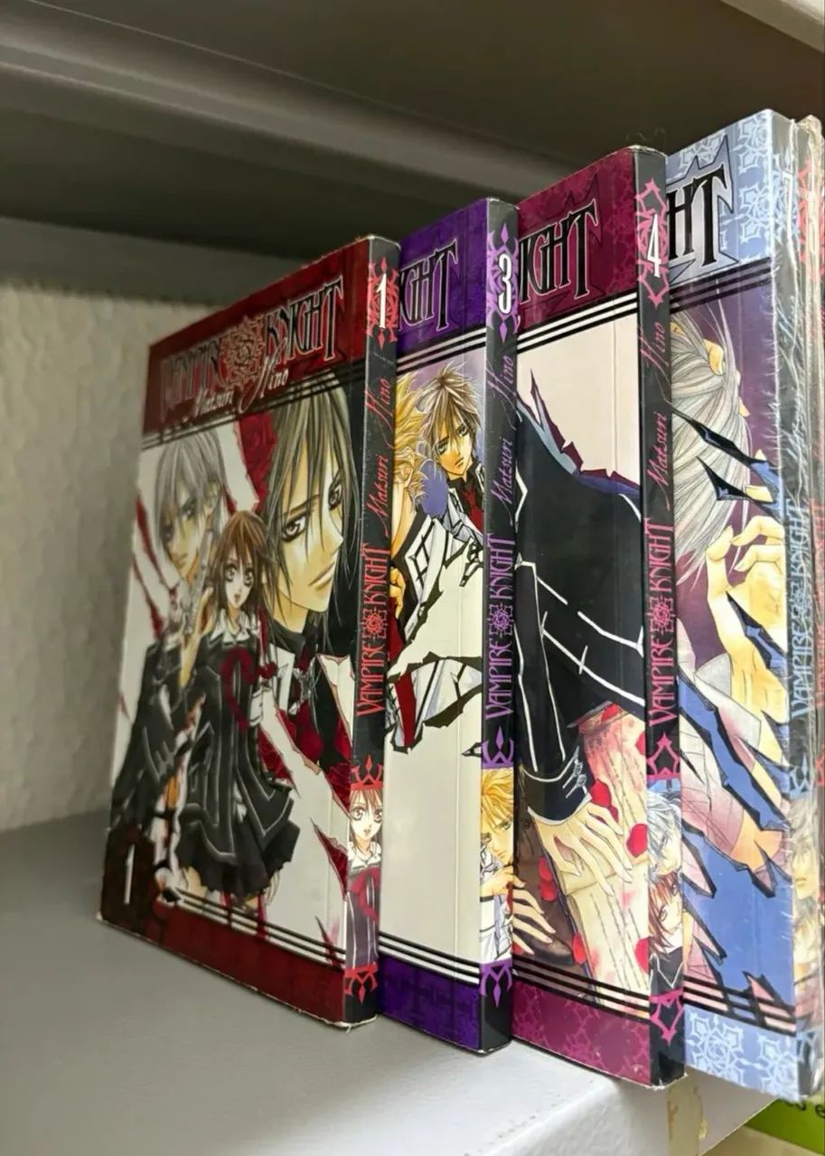 Vampire Knight volume 1, 2, 4 e 7