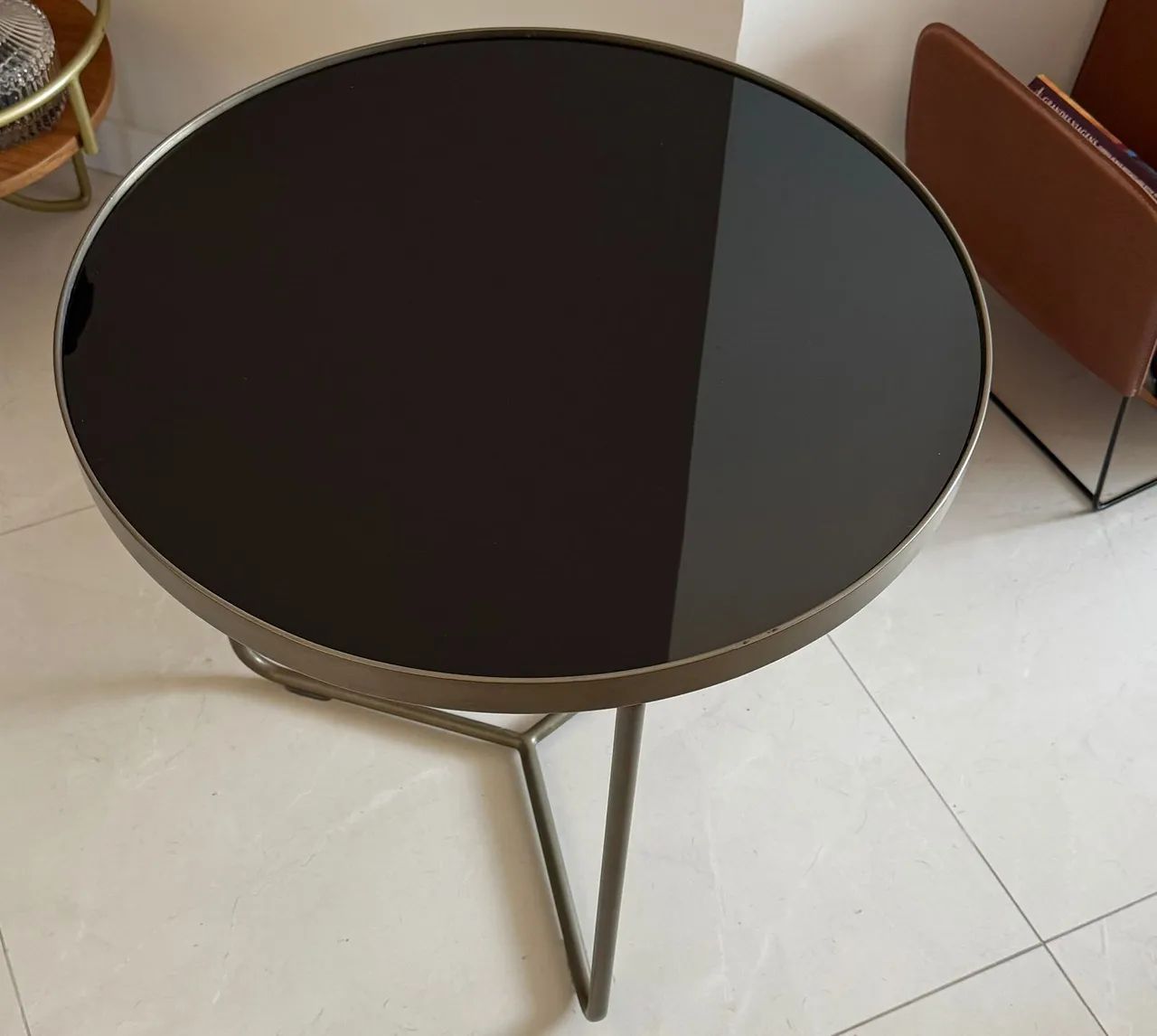 Mesinha de centro com tampo de vidro preto - Foto 4