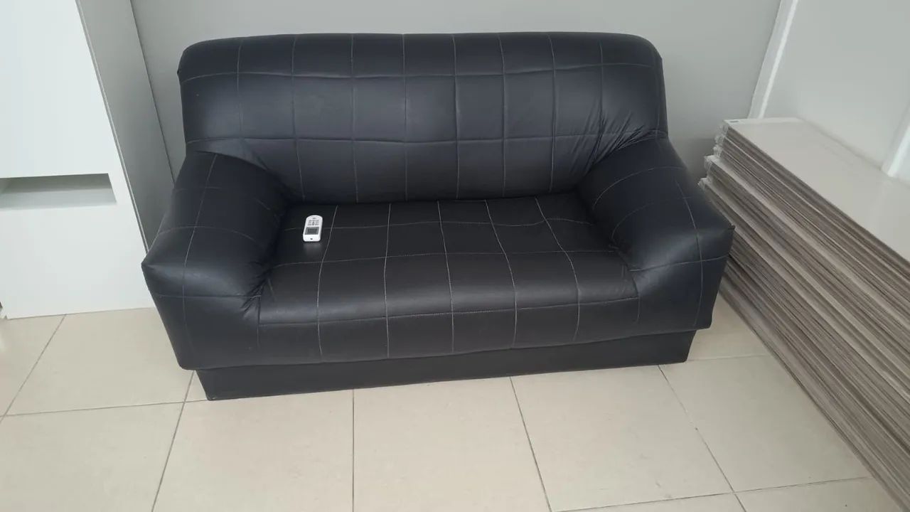 Sofá 2 lugares em bom estado de conservação 