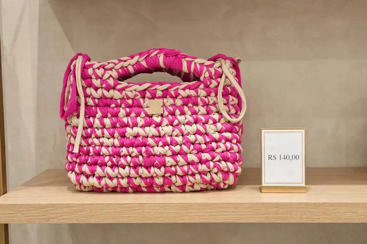 Bolsa de crochê artesanal