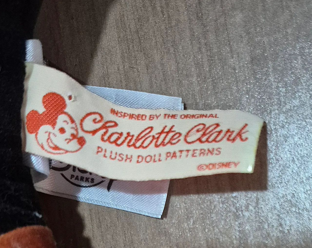 Pelúcias Mickey e Minnie edição limitada - Foto 5