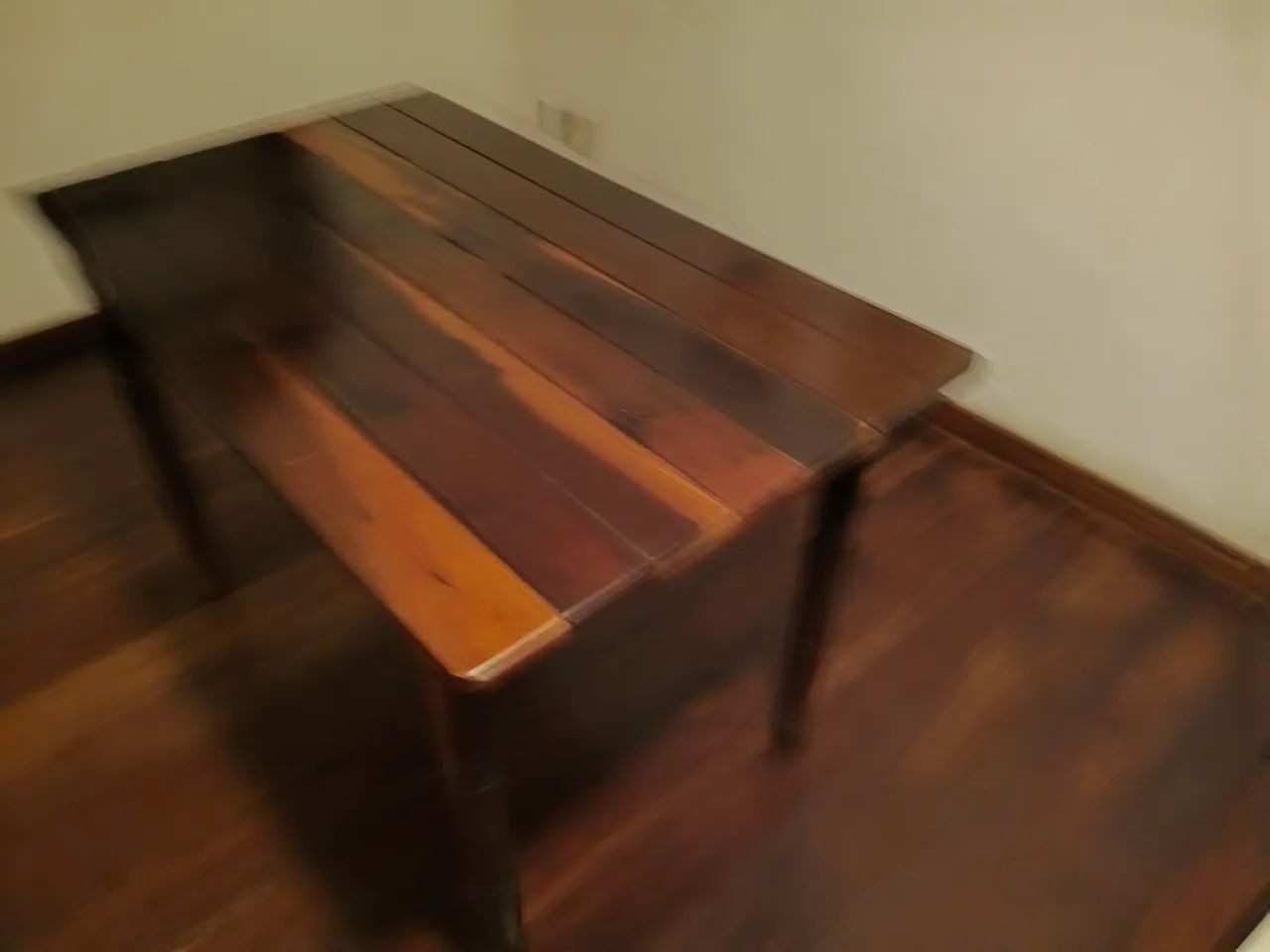 MESA COM MADEIRA JACARANDÁ MACIÇA RETRÔ! - Foto 2
