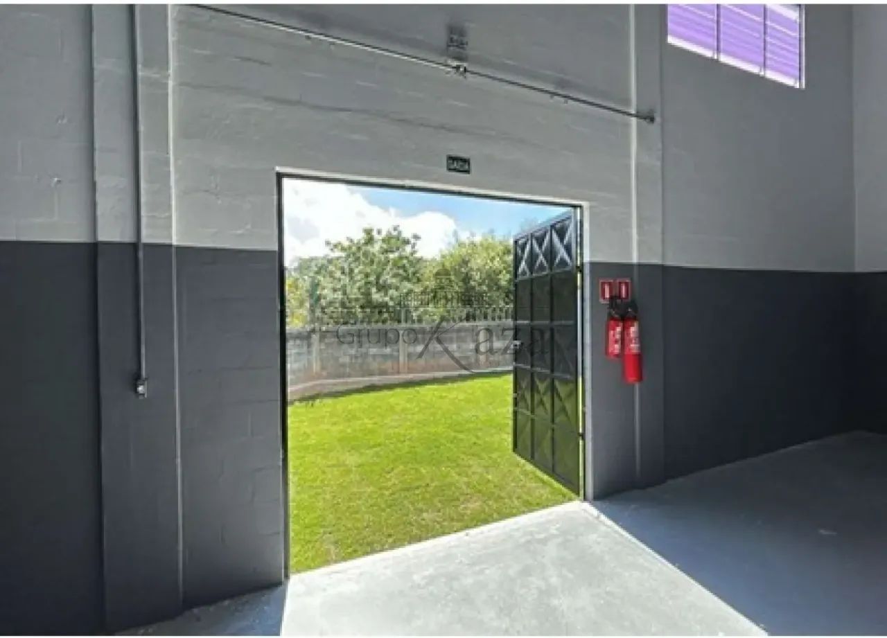 Galpão Comercial - Condomínio Multiplus Eldorado II - Rio Comprido - Jacareí - 750m². - Foto 3