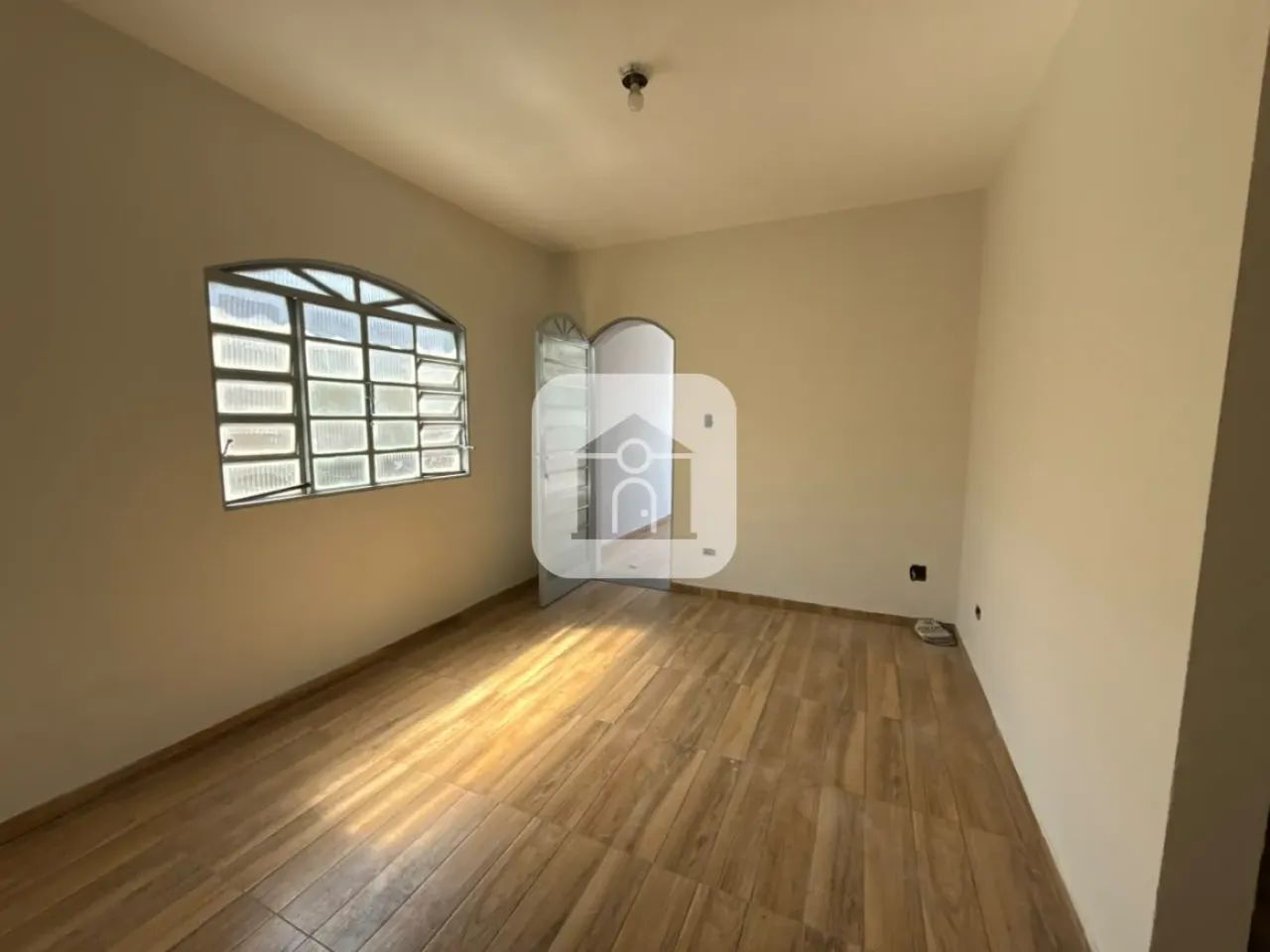Casa para locação no bairro Aparecida