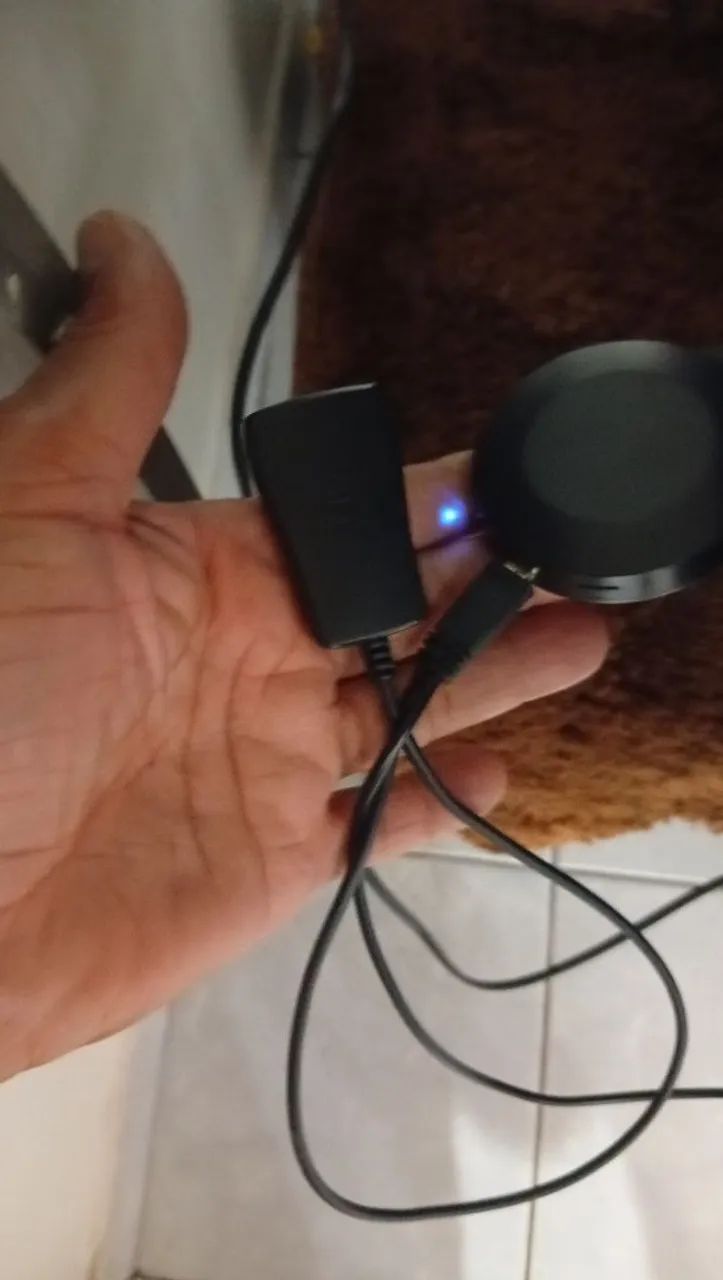 Tv LG 32 polegadas com Chromecast que transforma a tv em smart incluído. - Foto 4