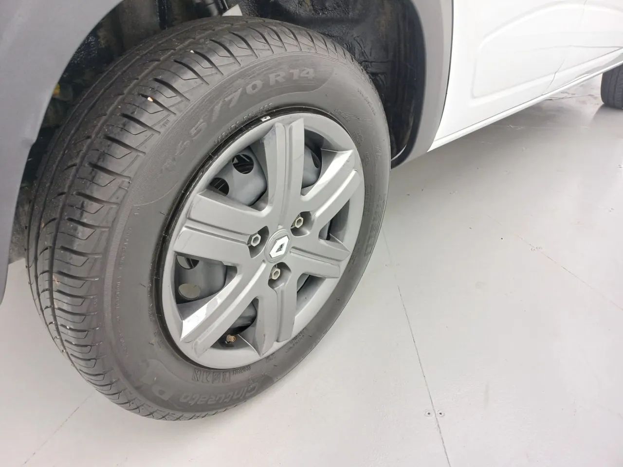 Renault Kwid 1.0 Zen, foto 13 de 18