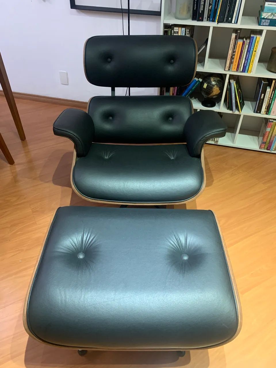 Poltrona Charles Eames com Puff - Foto 4