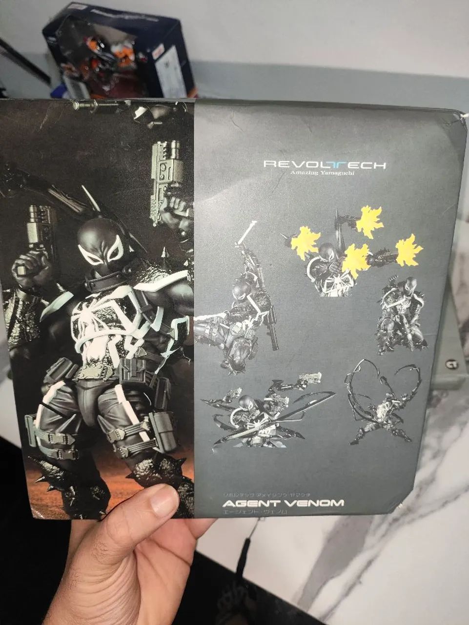 Action Figure Agente Venom Revoltech -
