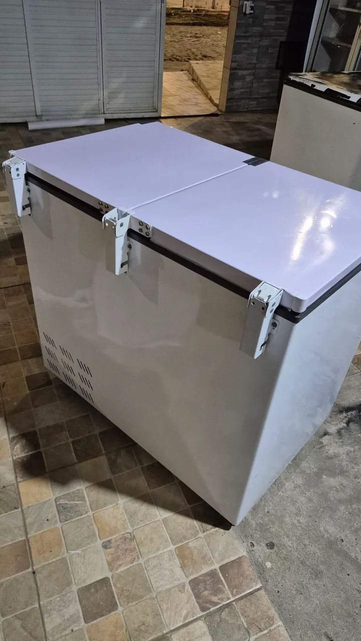 Freezer semi novo c documento 