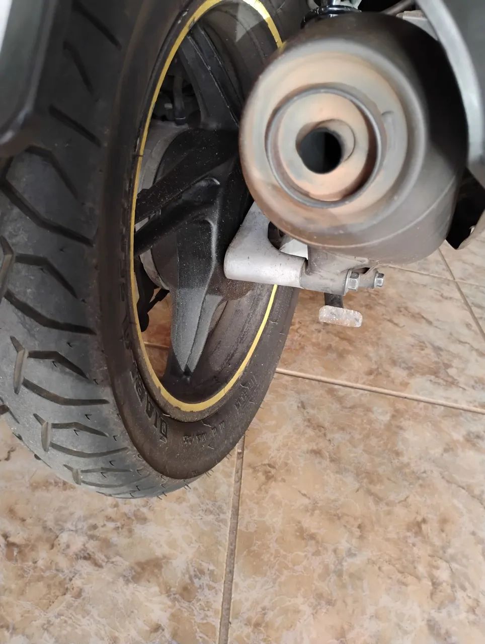 Pcx conservada baixa km - Foto 4