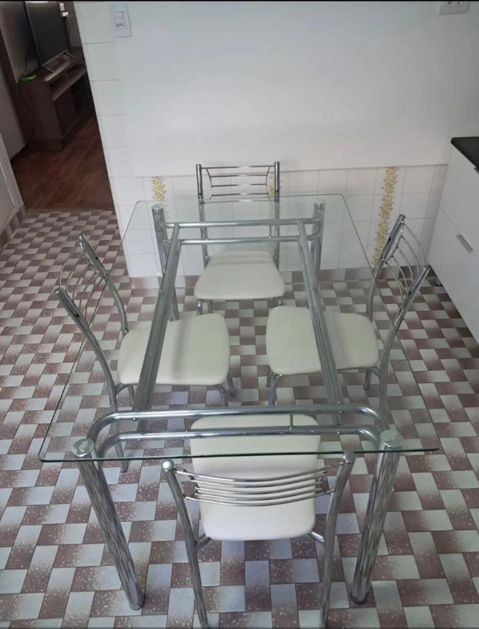 Mesa de Vidro com 4 cadeiras 