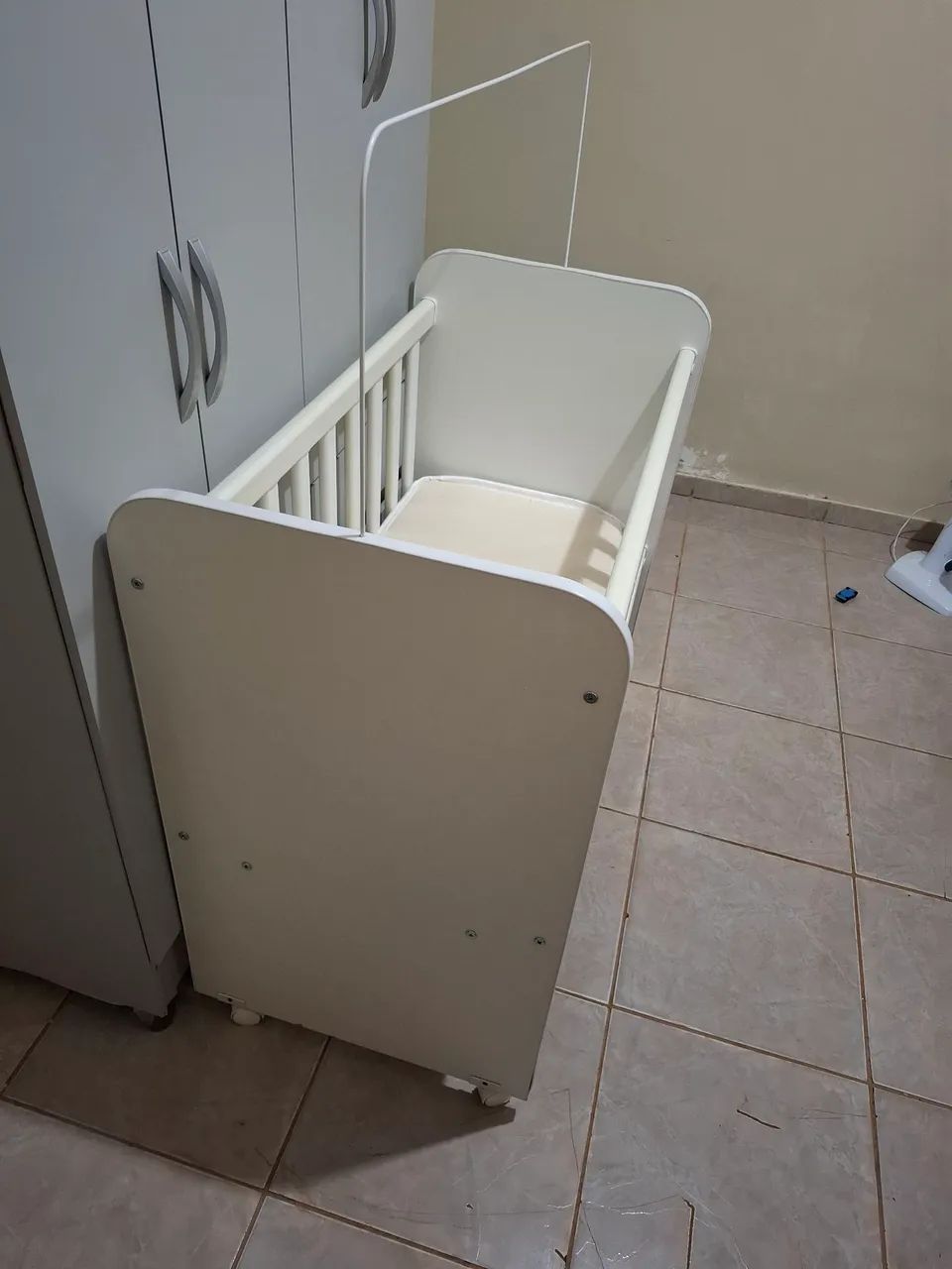 Baby crib64994172425859123