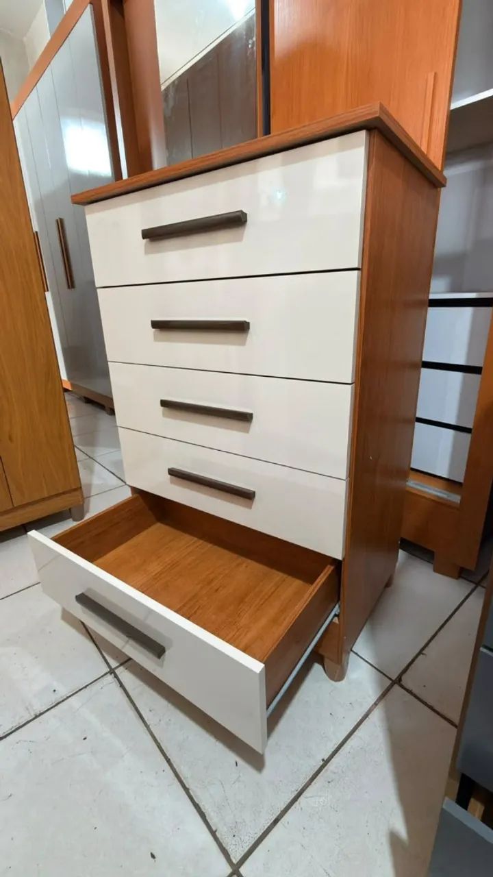 CÔMODA 5 GAVETAS