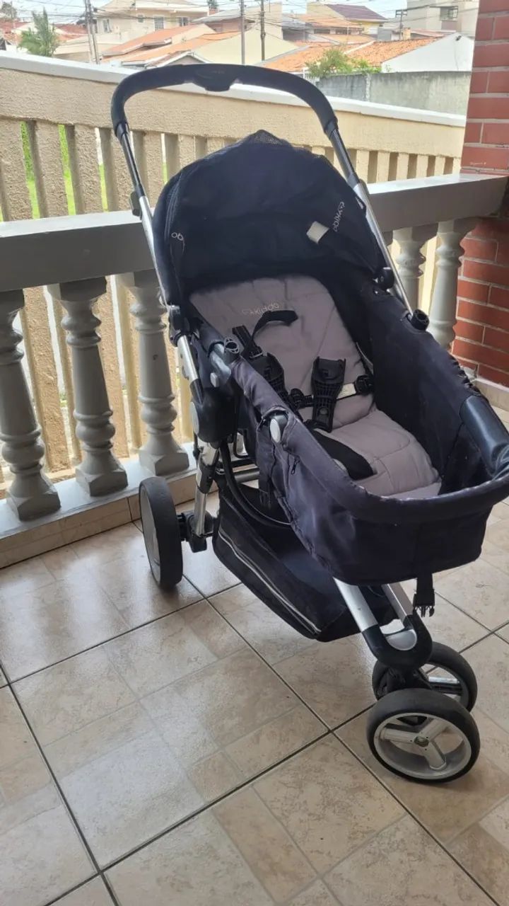 Carrinho e bebê conforto