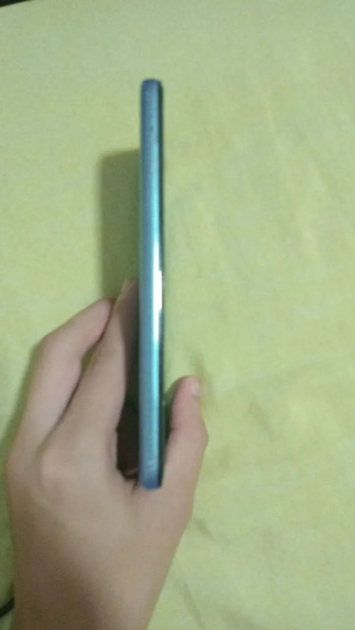 Moto g20 cor roxa