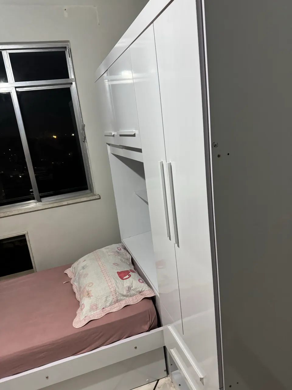 Beliche Multifuncional com Guarda-Roupa e Nichos - Foto 5