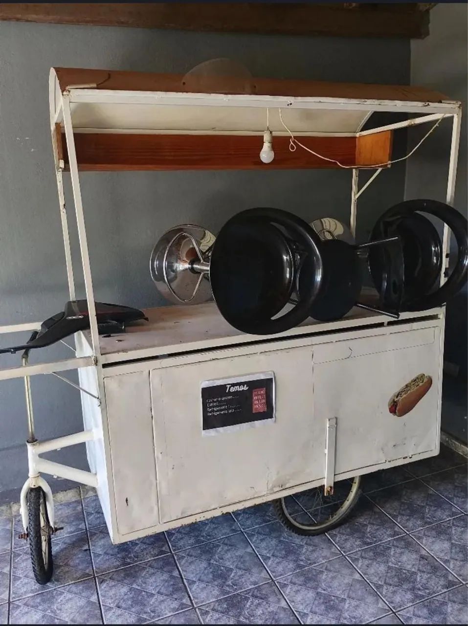 Carrinho de cachorro-quente 
