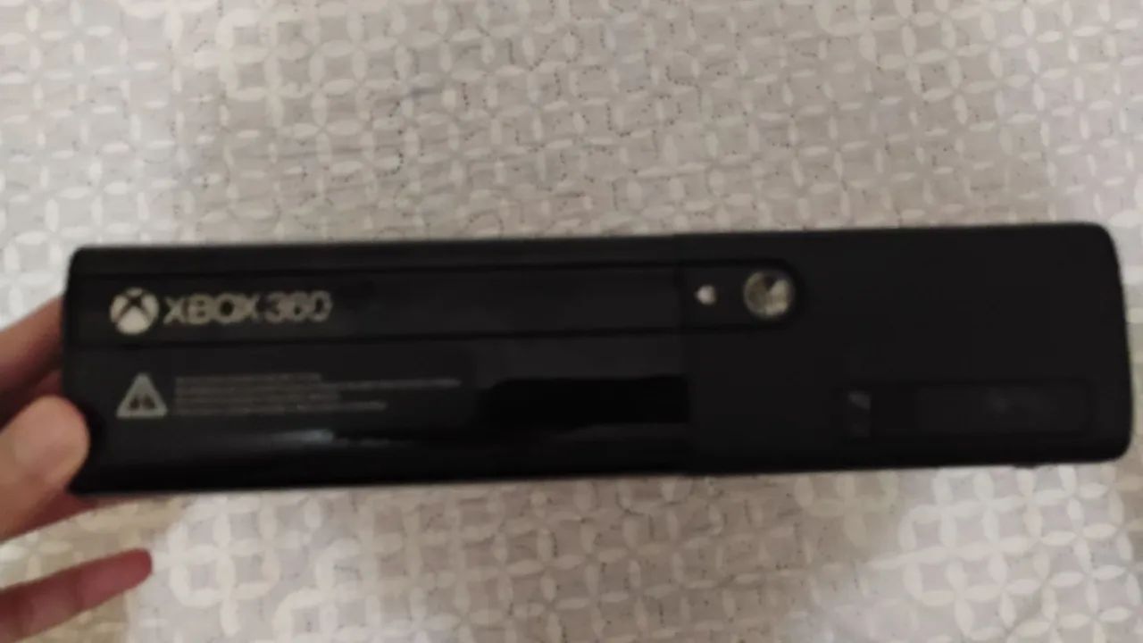 Xbox 360 Super Slim com caixa, console + controle - Foto 2
