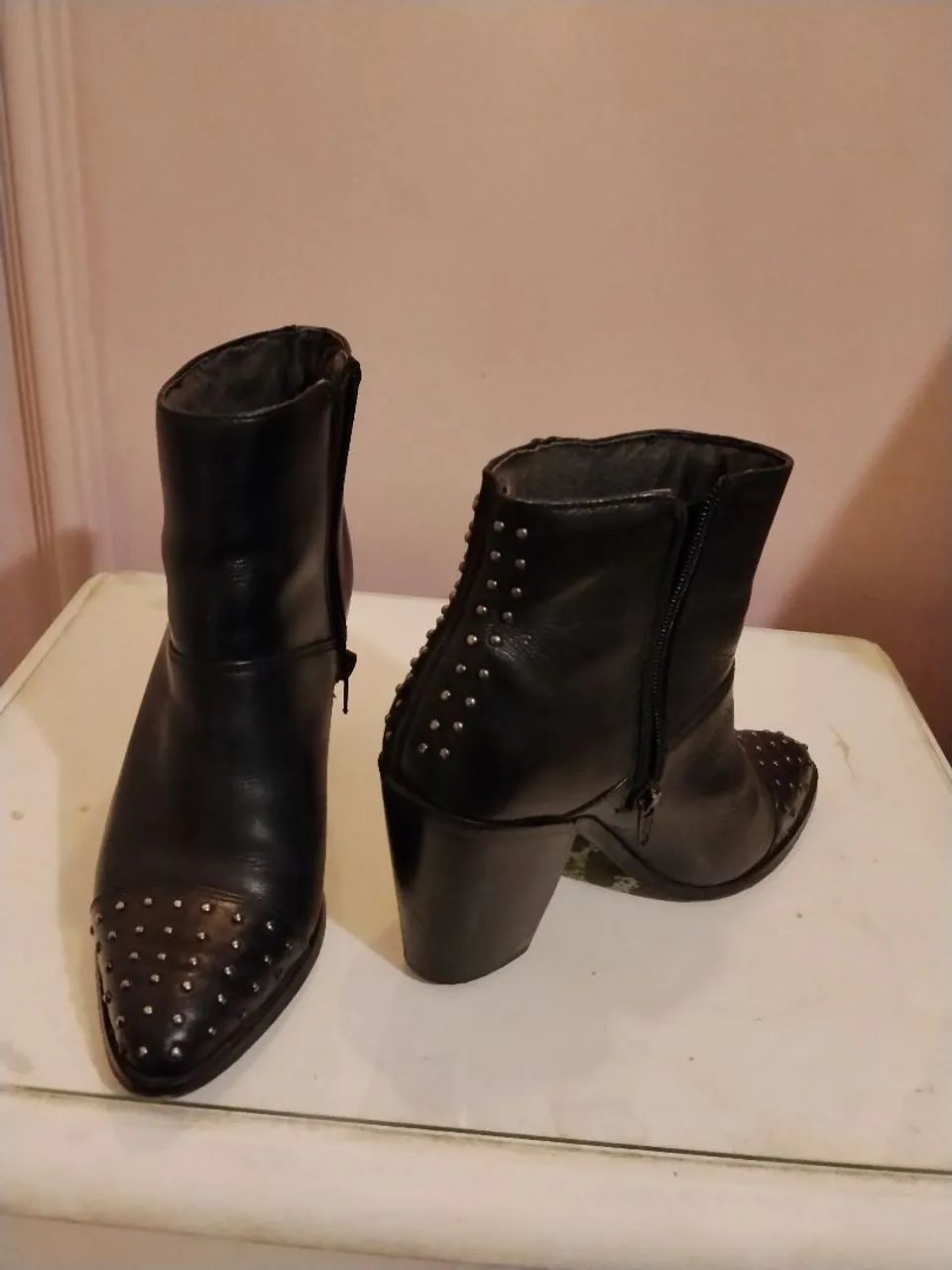Bota de couro  marca Constance
