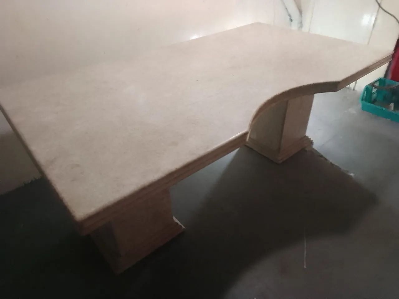 Mesa de mármore de 2,00x1,10 com pés em mármore e tampo de vidro  - Foto 2