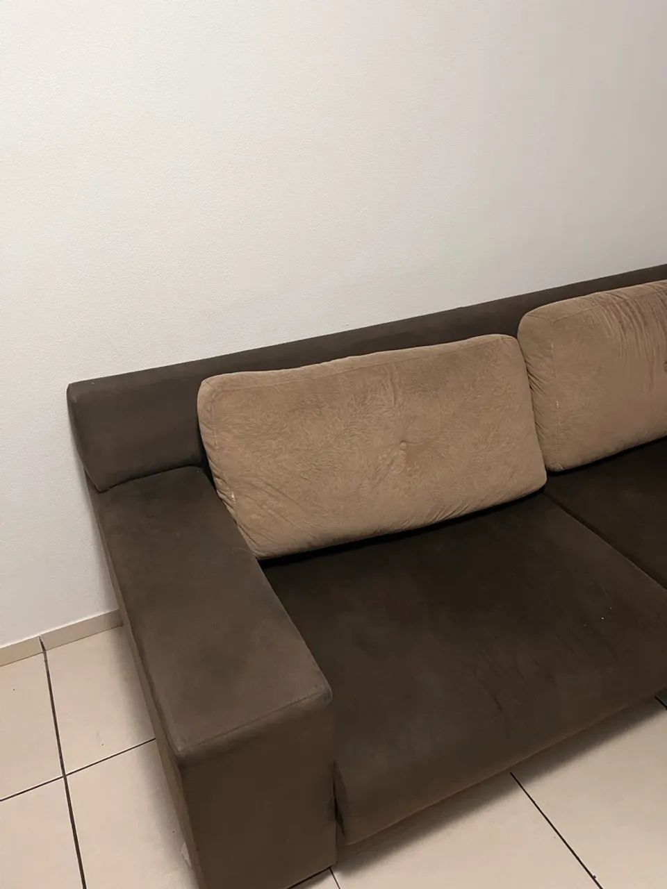 Sofa retrátil marrom - dois lugares - Foto 5