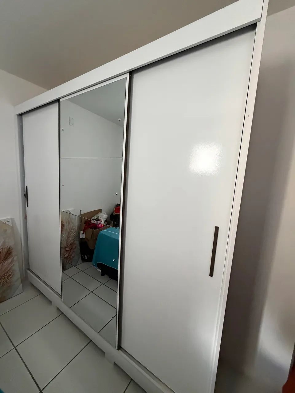 Guarda roupa 3 portas bem conservado  - Foto 2