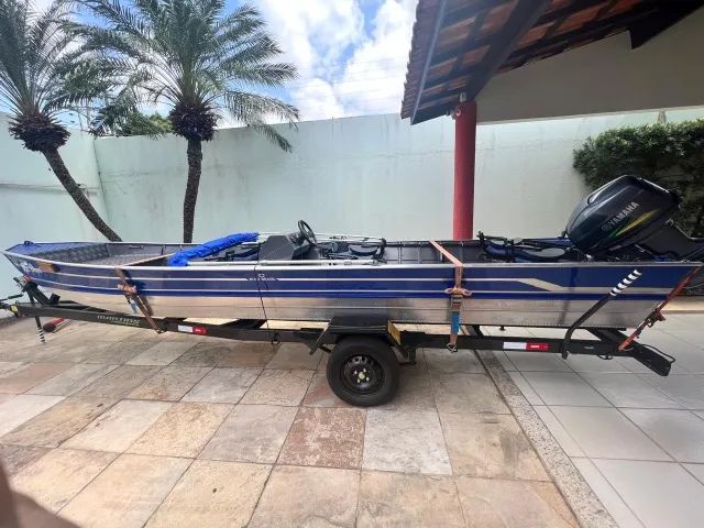 Oportunidade única! Linda lancha 6 metros com reboque para venda! - Foto 3