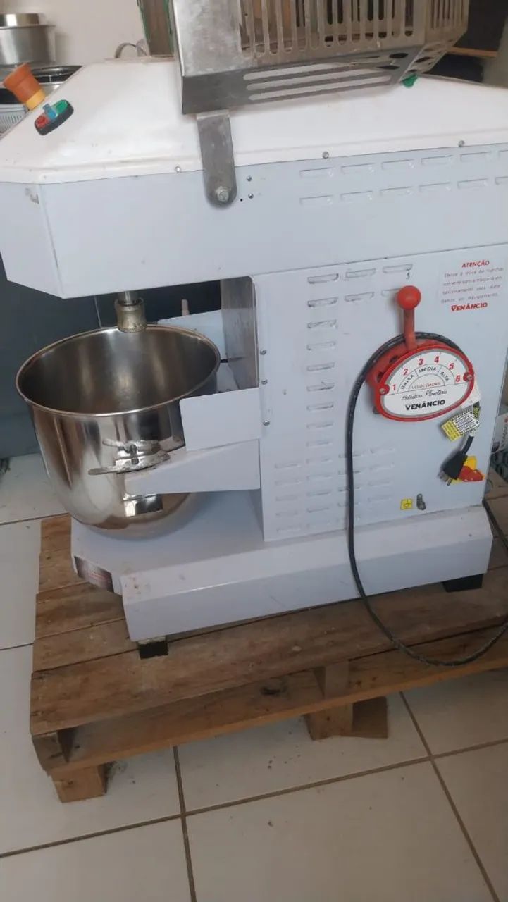 Batedeira industrial Venâncio 18L - Foto 2