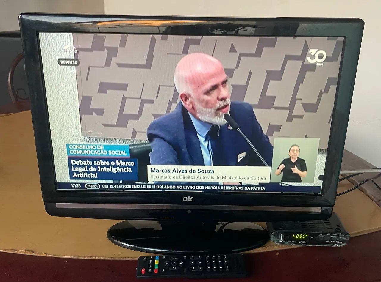 Tv / Monitor  - Foto 4