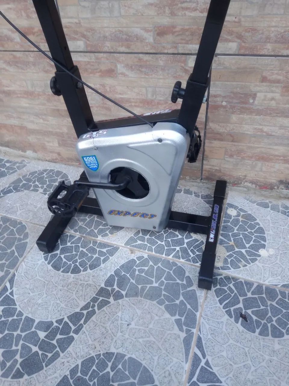 Bicicleta ergométrica semi nova com regulador de peso  - Foto 3