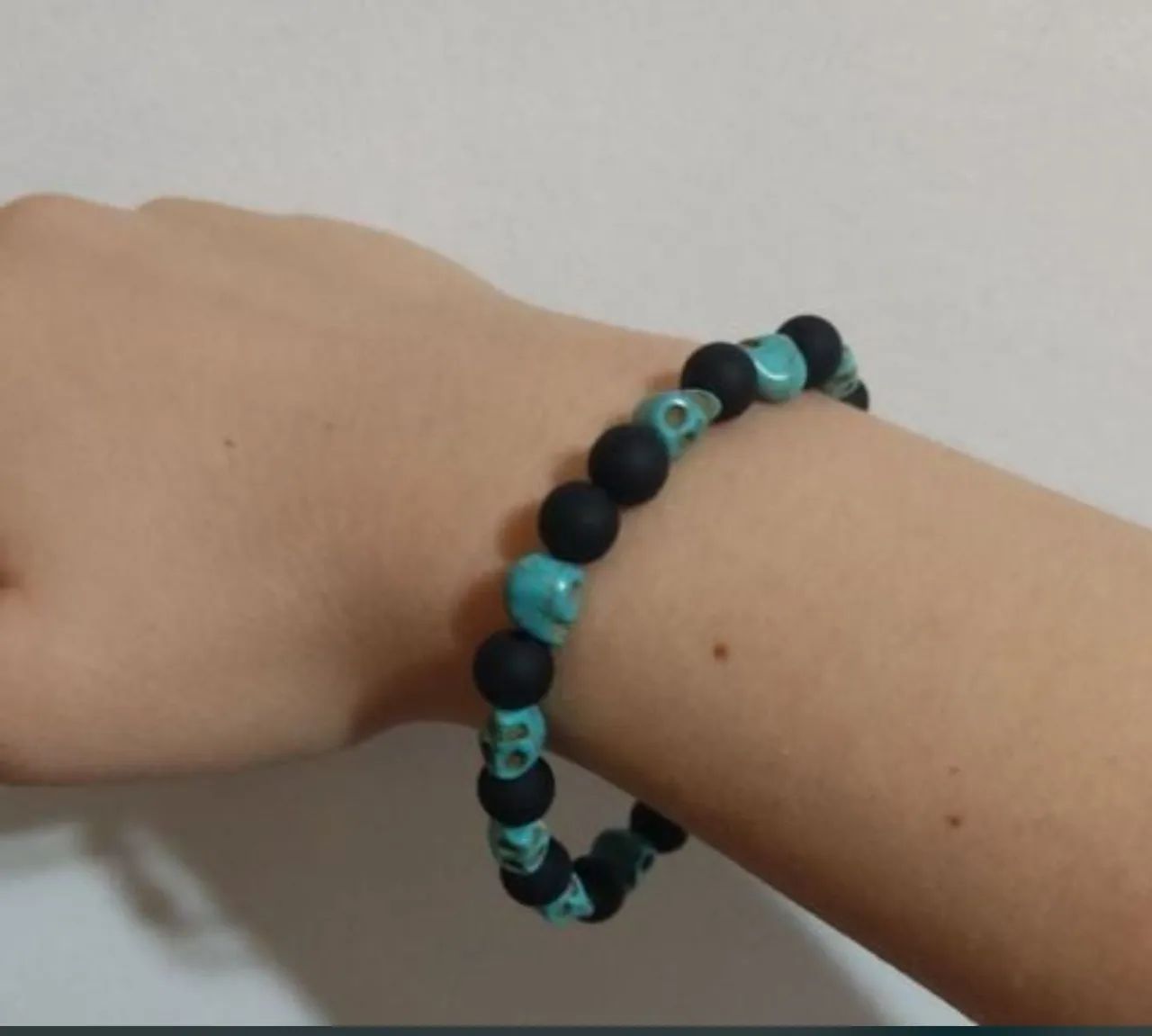 conjunto pulseira e anel de brilho de caveira  - Foto 4