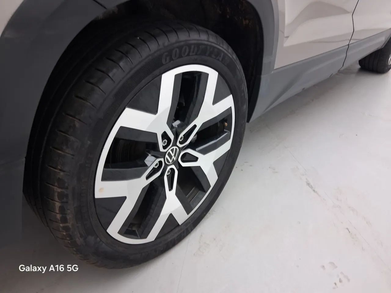 Volkswagen Taos Highline 1.4 250 TSI Flex Aut., foto 14 de 18