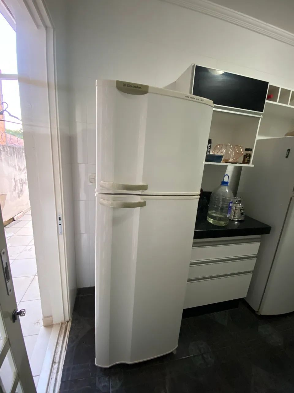 Geladeira 220v 2 portas - Foto 2
