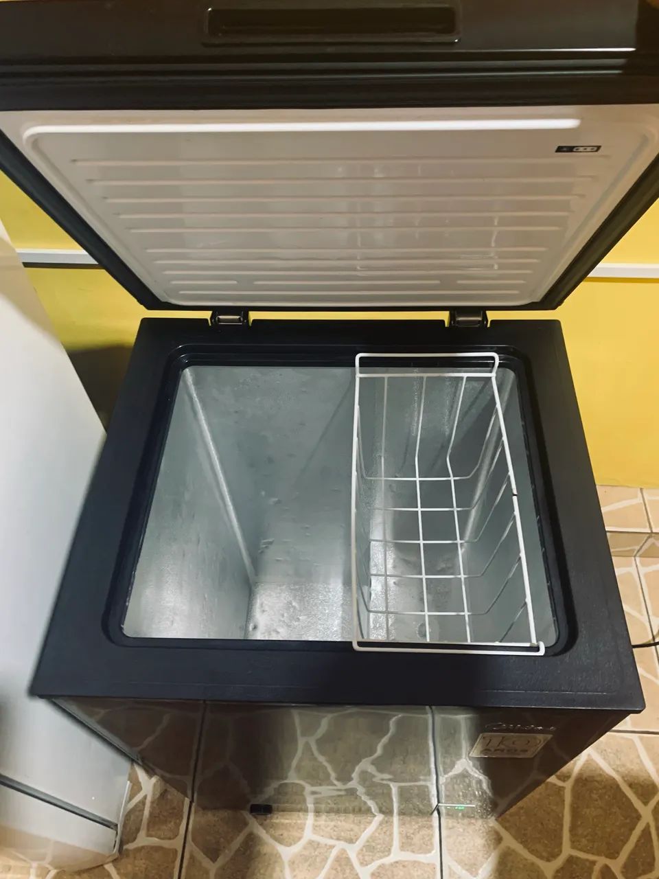 Freezer Mideia black 100Ltrs - Foto 2