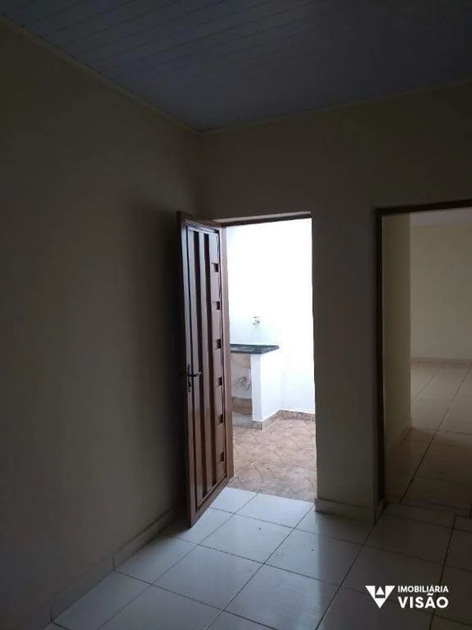 SOBRADO PARA ALUGUEL COM 03 QUARTOS NO CENTRO. NÃO POSSUI GARAGEM. - Foto 5