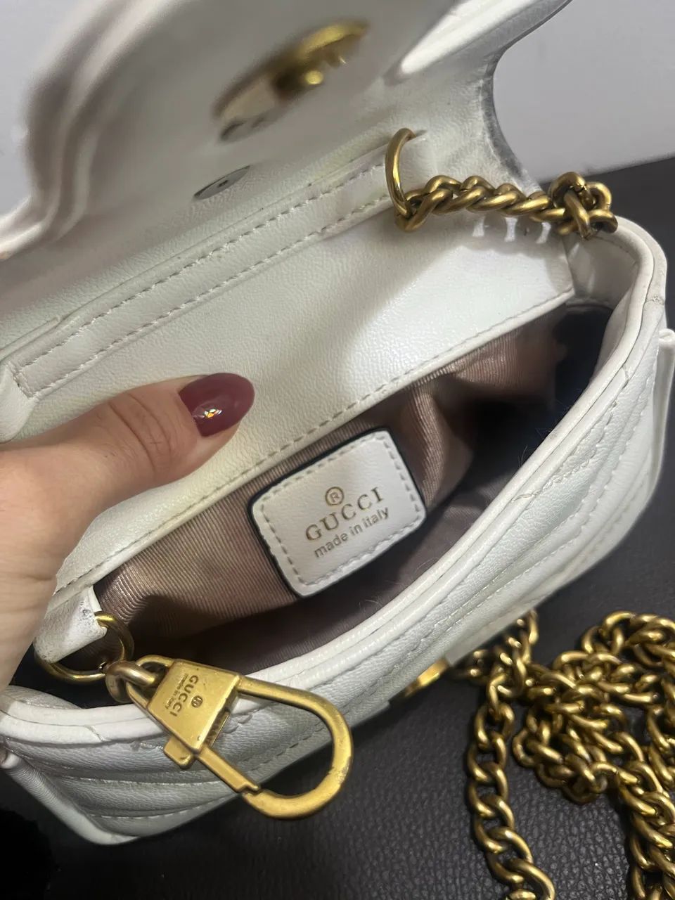 Bolsa GG mini branca com corrente  - Foto 4