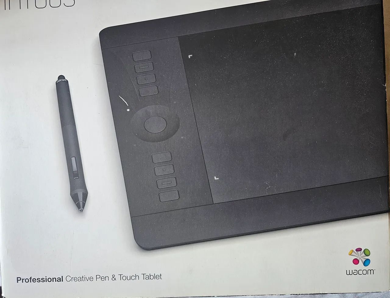 Mesa Digitalizadora Wacom Intuos Pro Medium PTH-651 Completa Na Caixa