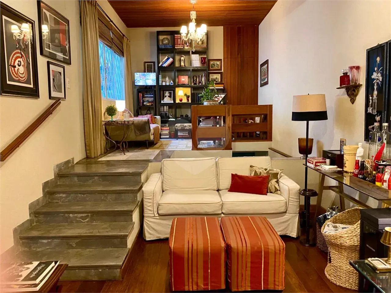 Casa de vila para locação e venda em Higienópolis com 3 suítes - 144 m²