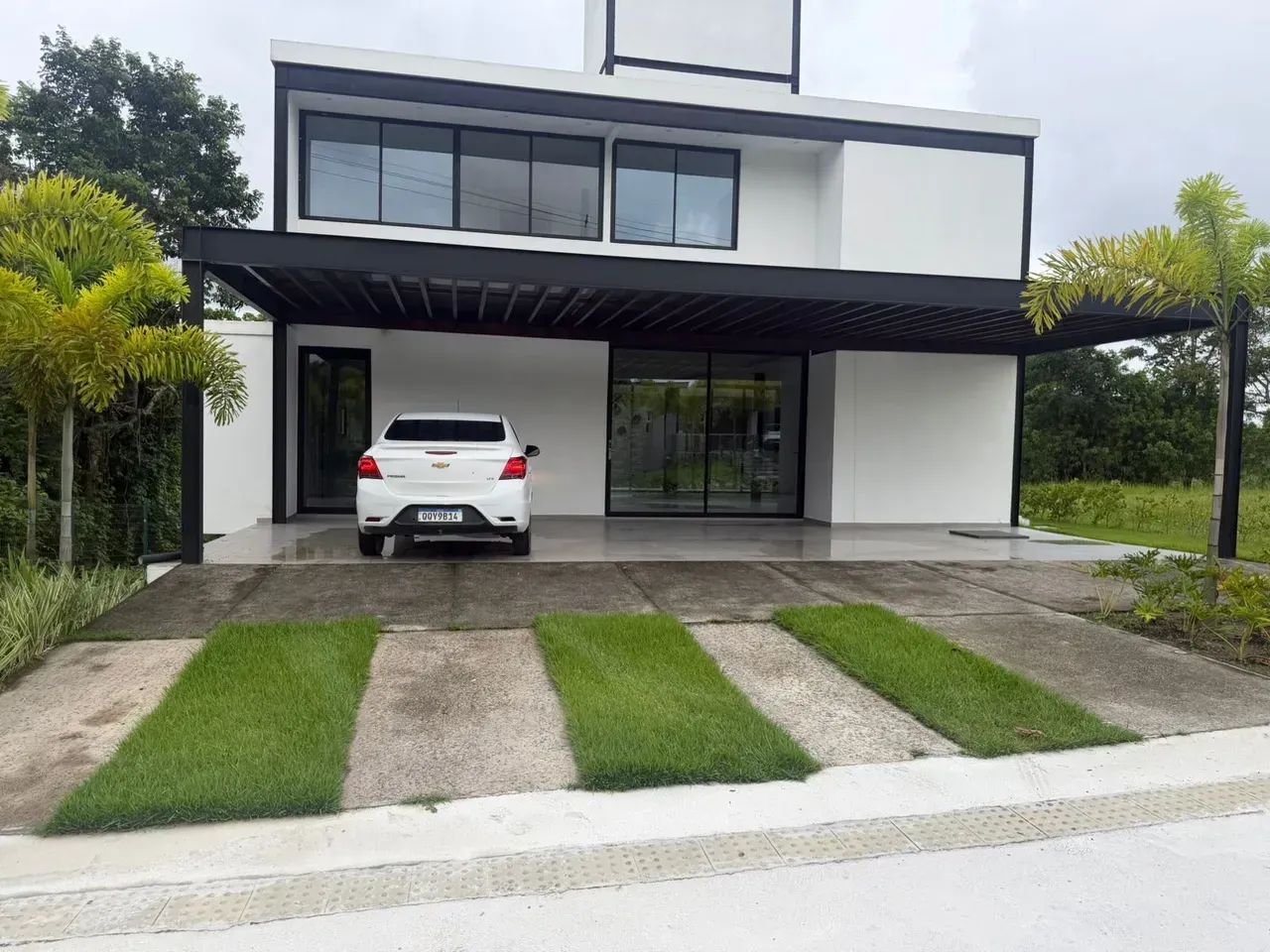 QUEIMA DE ESTOQUE NO ALPHAVILLE! CASA NOVA DE R$ 2.2MI!