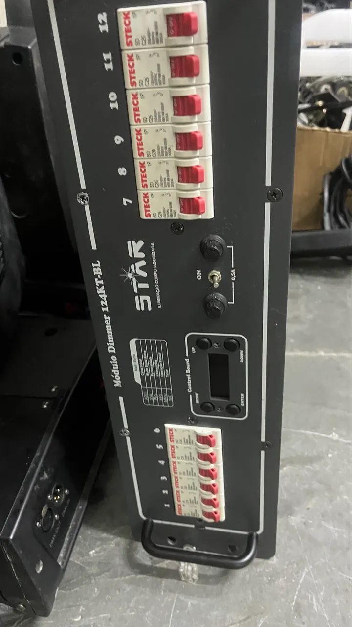 Rack dimmer 12 canais Star Lighting Dmx - Foto 3