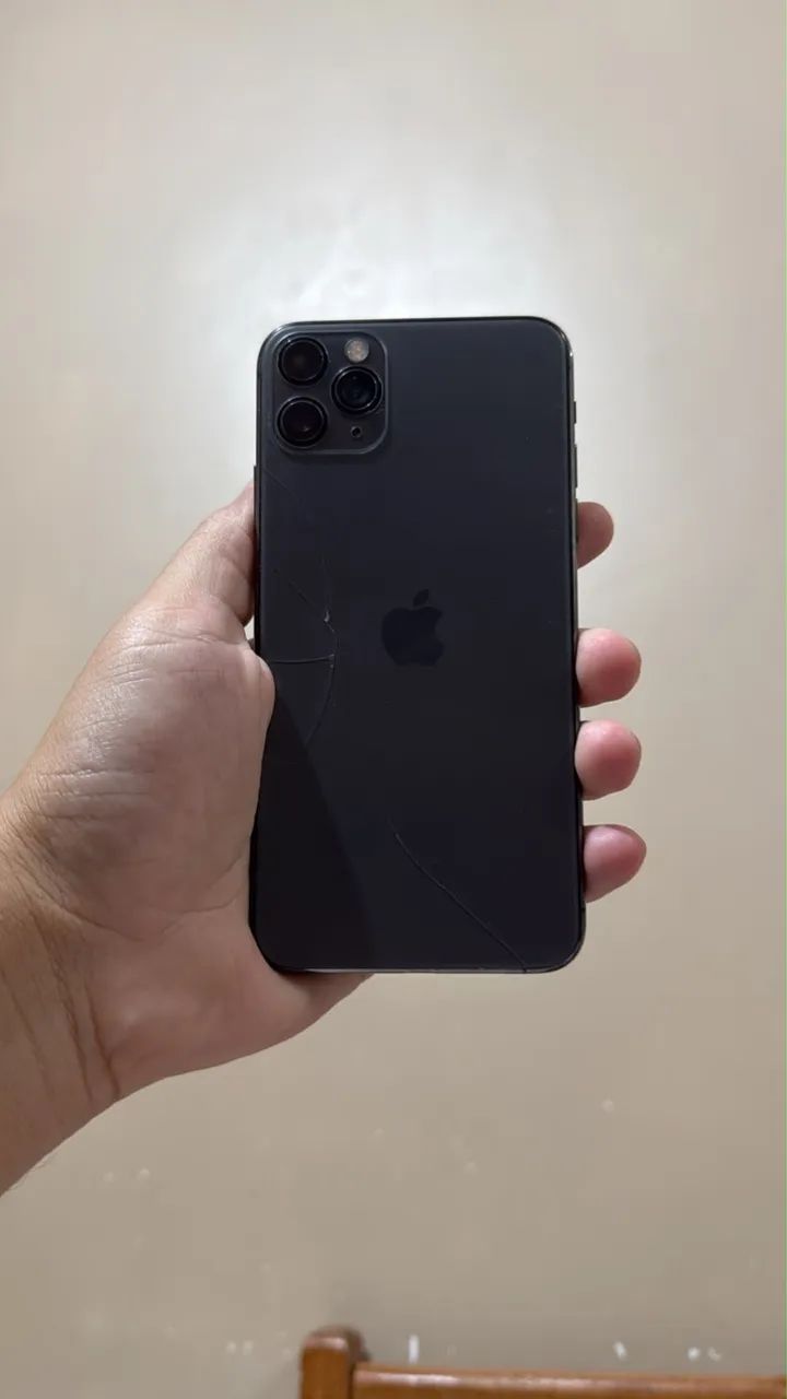 Vendo iPhone 11 Pro Max  - Foto 2