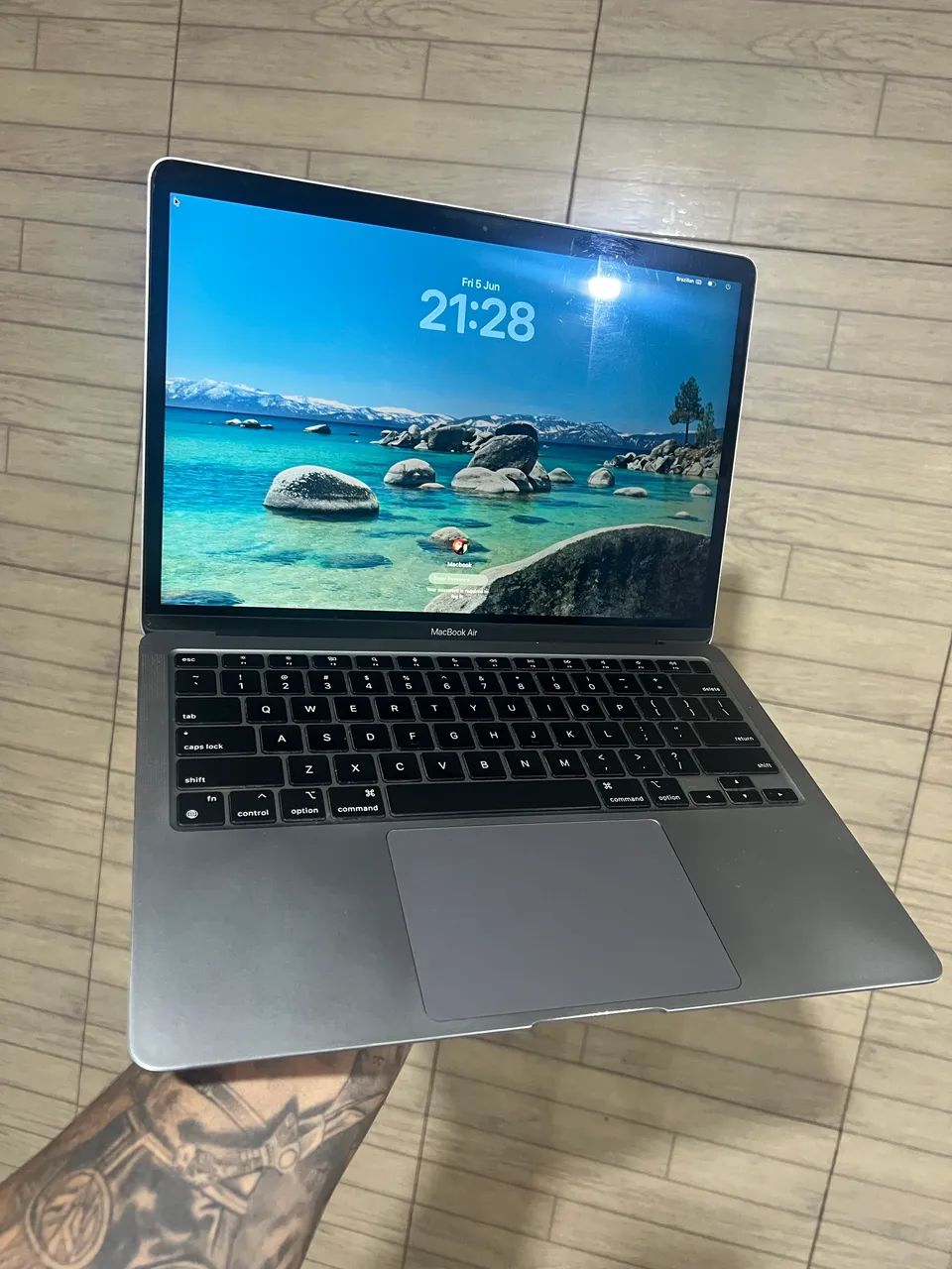 MACBOOK AIR M1