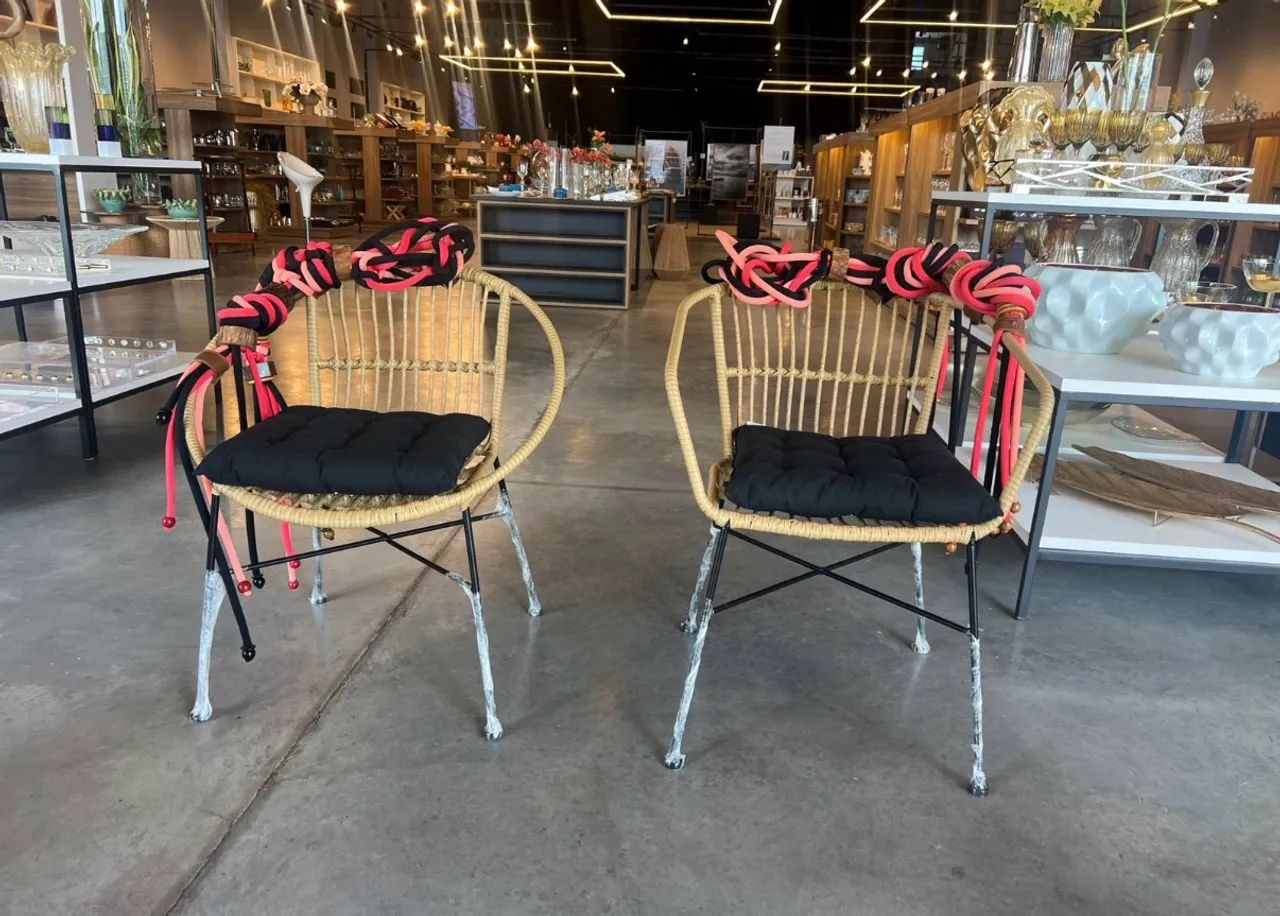 Cadeiras elegantes para seu ambiente  - Foto 2