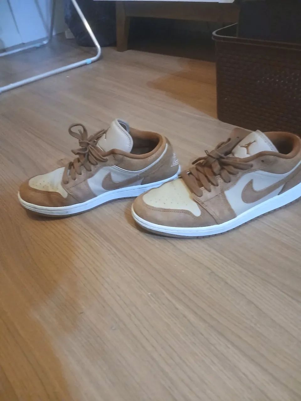 Tênis Nike Jordan 1 low SE legend coffe TAM 40 - Foto 2