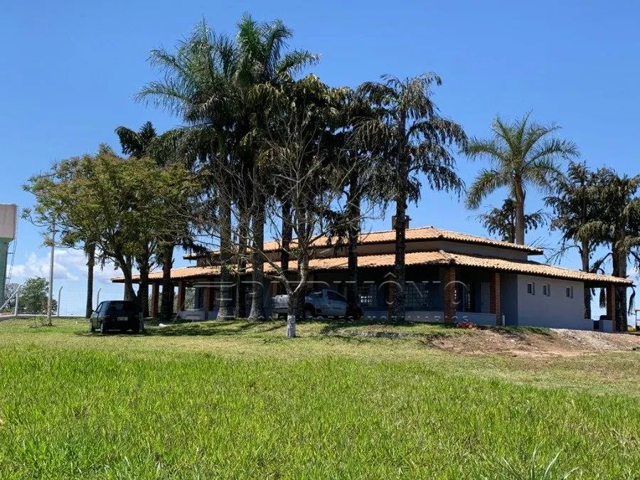 AREA COM 20.400,00 m² Jundiacanga