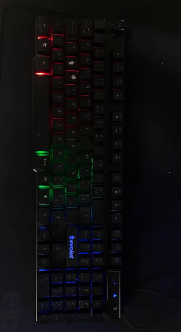 TECLADO GAMER/ EVOLUT